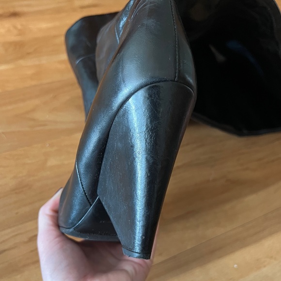 Saint Laurent Niki 105 over-the-knee boots in black shiny leather. 38 - Picture 10 of 16